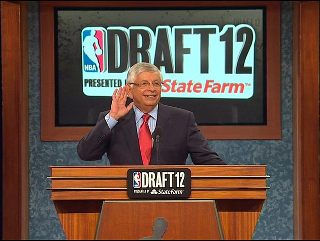 David-Stern-cant-hear-you.-Youll-have-to-hate-louder.-Screencap-via-@Jose3030.jpg