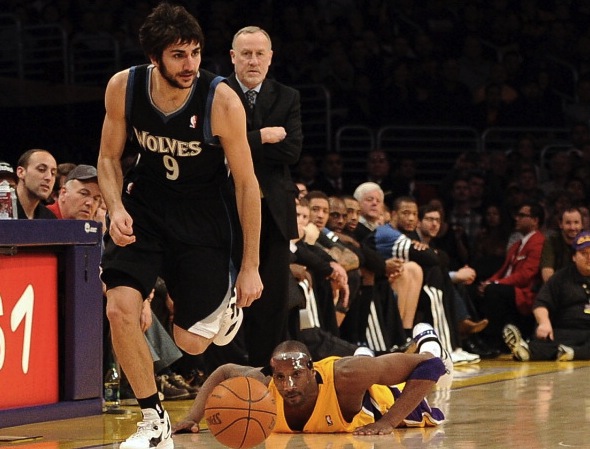 Minnesota Timberwolves v Los Angeles Lakers
