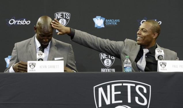 Paul Pierce rubbing Kevin Garnett's Head