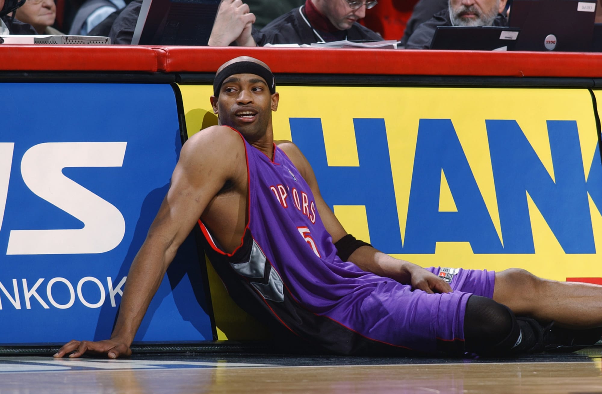 Comical video of Raptors fan retiring Kawhi Leonard's jersey goes